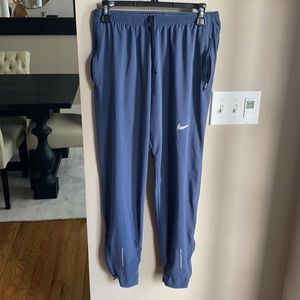 Nike jogger size M